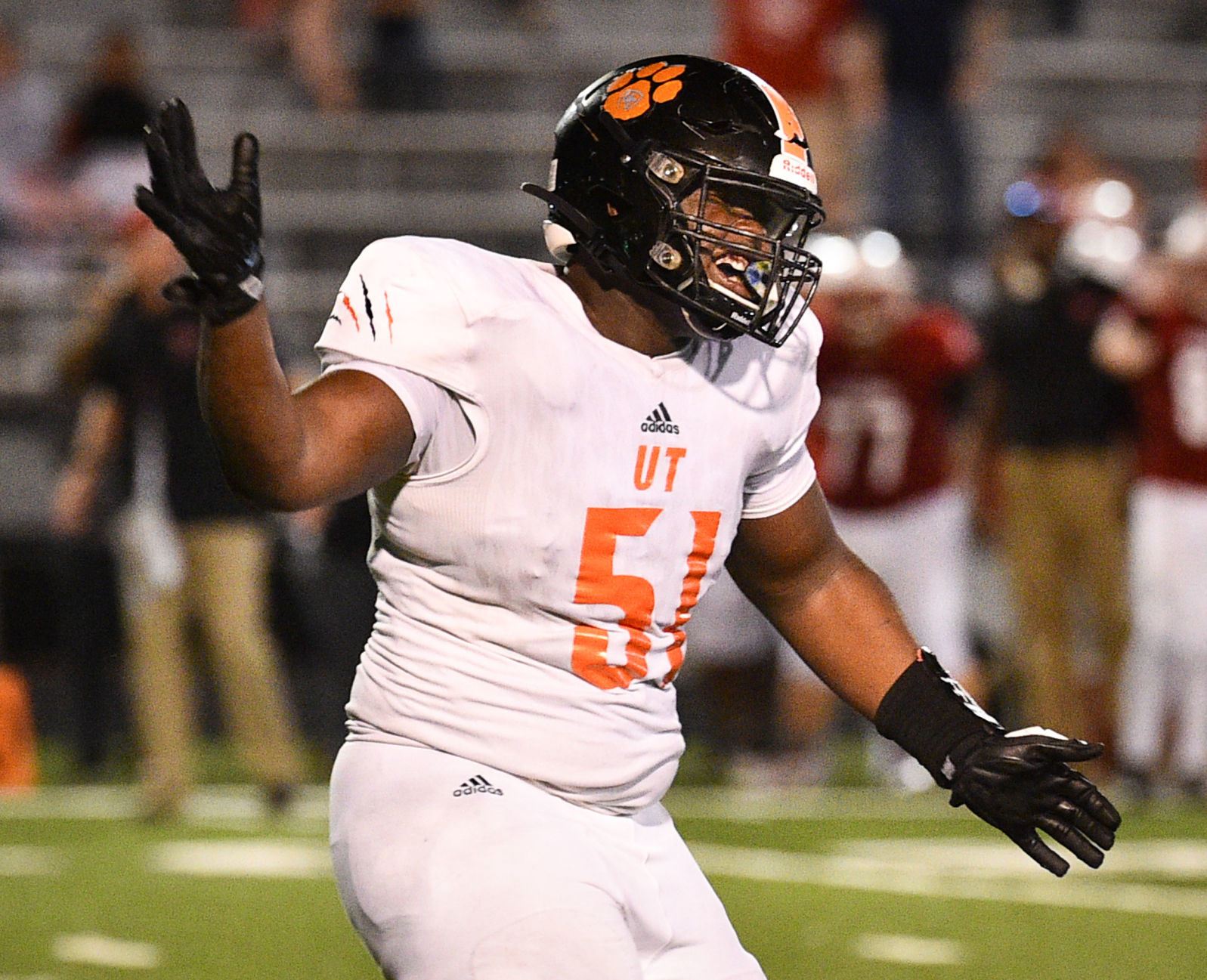 083019-qct-spt-ut-west-football-216a.jpg